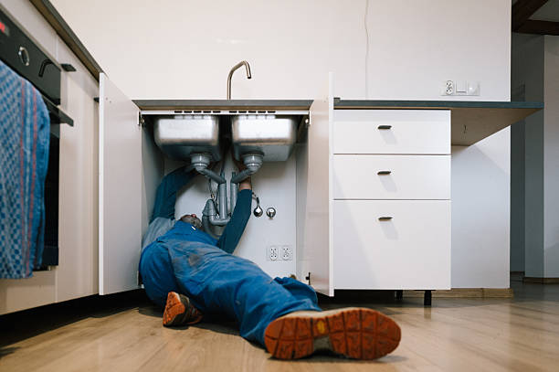 Professional Leak Detection technician working in Morristown, IN
